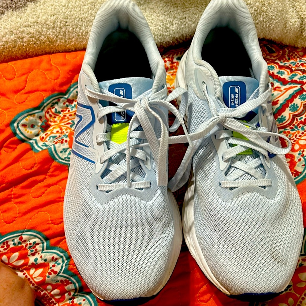 New Balance womens Fresh Foam Arishi V4 Womens 10.5 wide
